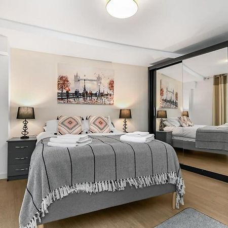 Modern 1 Bedroom Apartment In Woking Town Centre Dış mekan fotoğraf