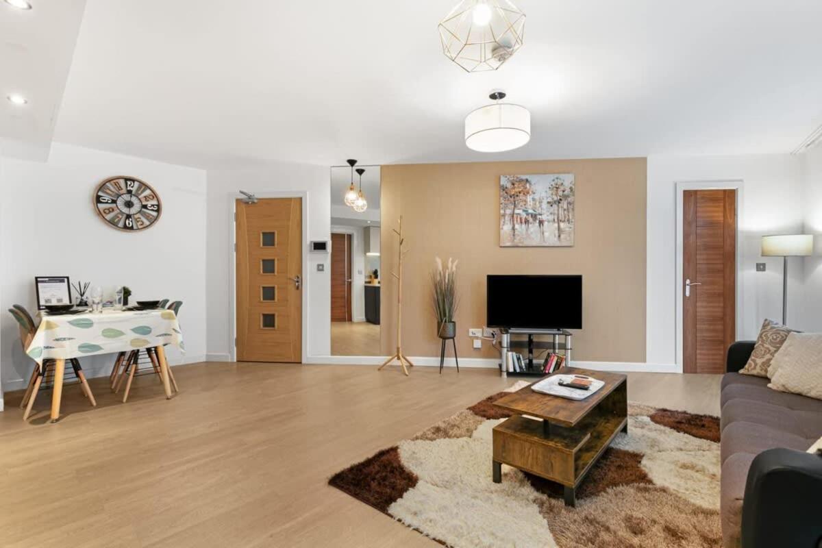 Modern 1 Bedroom Apartment In Woking Town Centre Dış mekan fotoğraf