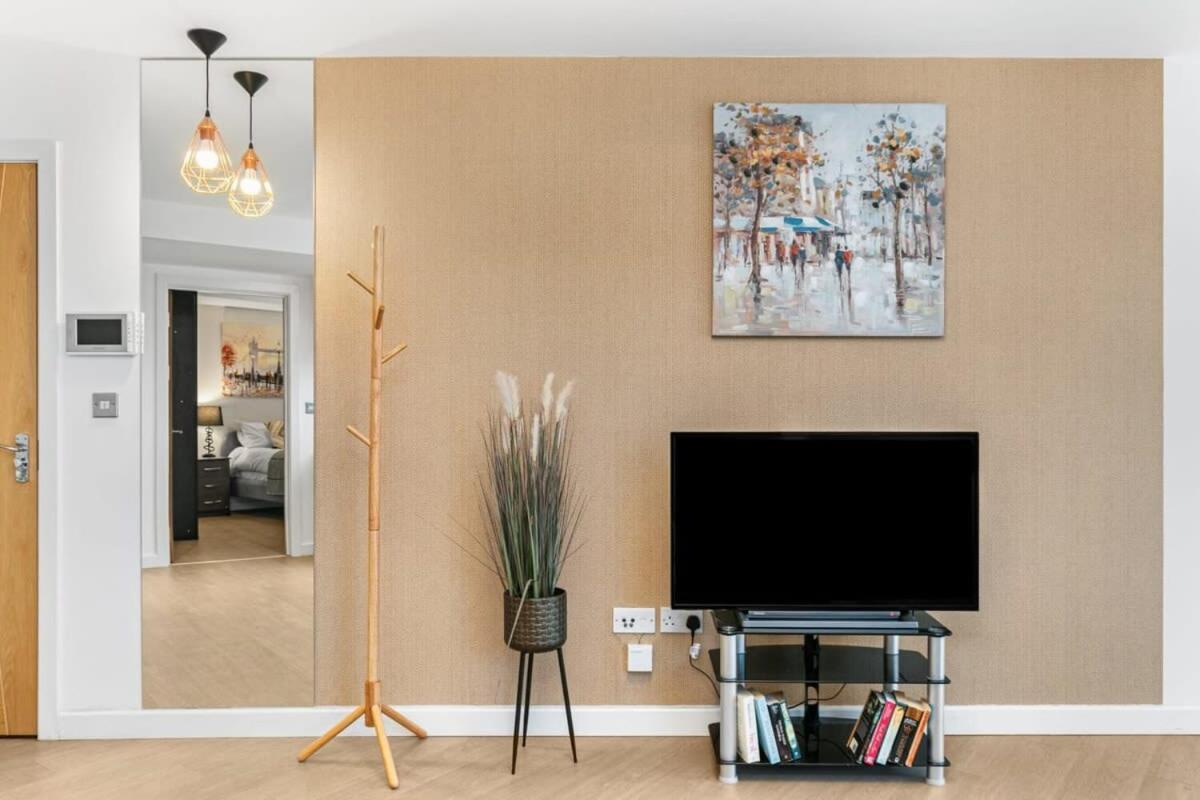 Modern 1 Bedroom Apartment In Woking Town Centre Dış mekan fotoğraf
